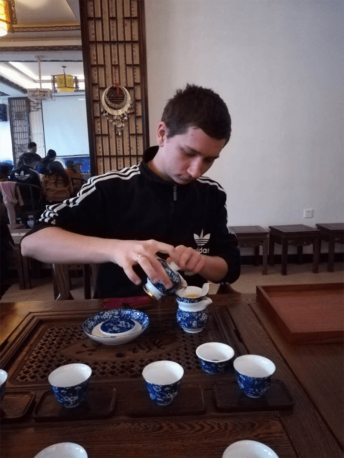 职工体验中国传统文化